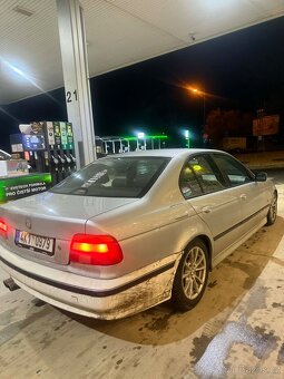BMW E39 528i - 4