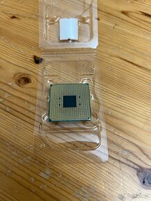 AMD RYZEN 5 2600 6jader 12vláken 3.9GHz Socket AM4 Funkční - 4