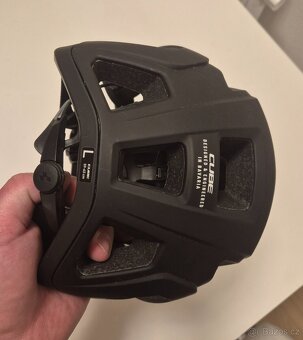 Helma / přilba Cube Badger - 4