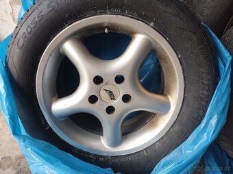 Celoroční pneu 225/55 r16 z Peugeot 607 - 4