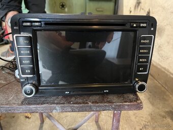 Autorádio na VW Passat B7 - 4