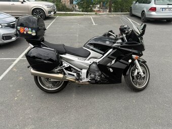 Yamaha FJR 1300 - 4