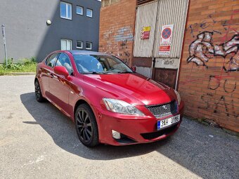 Lexus is 220d - 4