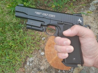 Vzduchovka Umarex Colt M45 - 4
