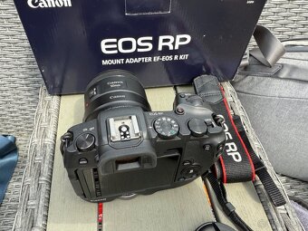 Canon eos RP + CANON EF 100 mm f/2,8 MACRO USM + Canon EF 24 - 4