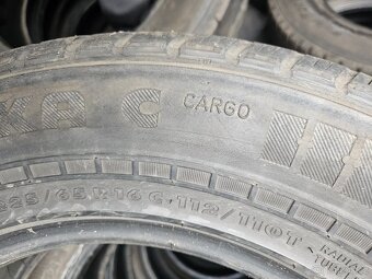 225/65R16C 112/110T  NOKIAN - 4