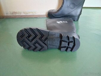 HOLÍNKY VM OSAKA O4 SRA 1004 pracovní,vel. 41 - 4