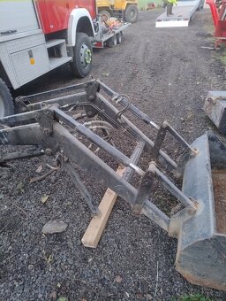 Čelní nakladač AN 10 skoro nepoužívaný - 4