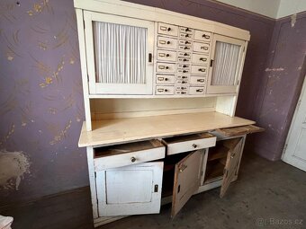 Prodám krásný starožitný prvorepublikový kuchyňský kredenc z - 4