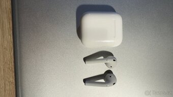 AirPods - 4