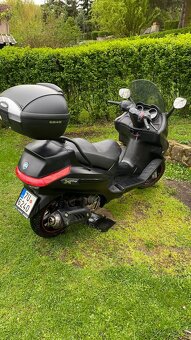 Piaggio XEvo 125 11kw 2015 - 4