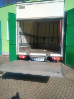 Renault Maxity - 4