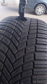 Prodám 4 x celoroční pneu Bridgestone 255/40/19 - 4