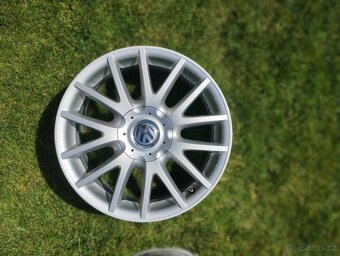 Prodám sadu originálních 17" disků VW - 4