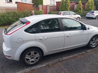 Prodám FORD FOCUS 1,6 - benzín - 4