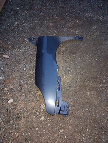 Blatníky přední na Peugeot 807 - 4