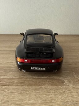 Bburago Porsche 911 (1993) 1:18 - 4