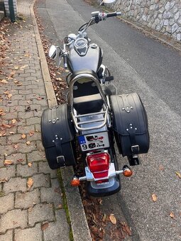 Suzuki Intruder C800 - 4