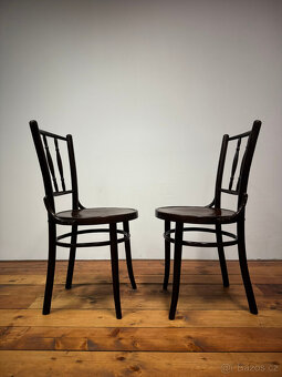 Vyhledávaná klasika - židle TON / Thonet __ 2 kusy - 4