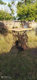 Stolek z šicího stroje - 4