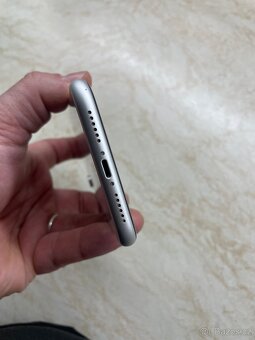 iPhone XR krásný  - 4