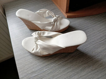 Prodám dámské sandalky - 4