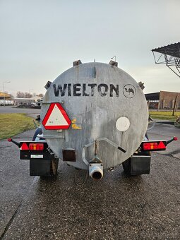 Fekální cisterna Wielton 7m3 - 4