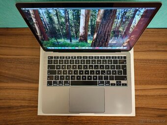 MacBook Air 2020 | i3 • 8GB • 256GB SSD - 4