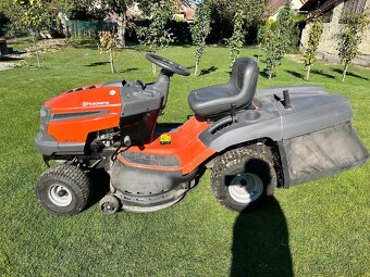 Traktor Husqarna TC138 - 4