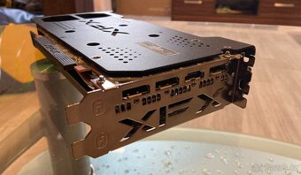 Grafická karta XFX SWFT 210 AMD Radeon RX 6600 - 4
