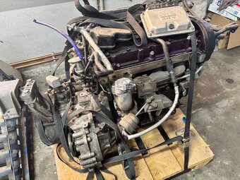 Motor 1.8T AUM kompletní včetně převodovky - 4