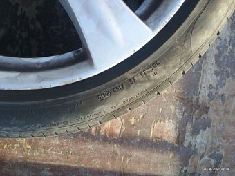 Prodám ALU kola 5x127 et35 včetně pneu 275/40 R20 - 4