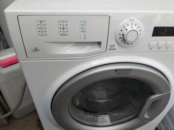Prodám plně funkční dig. Slim pračku zn.ARISTON----DOVEZU-- - 4