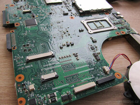 Základní deska z HP compaq 6720s - 4