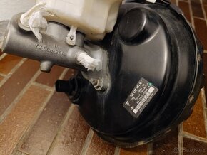 PORSCHE CAYENNE 957 TURBO BRZDOVY VALEC POSILOVAC 7L5612101H - 4