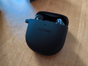 BOSE QuietComfort Ultra Earbuds černá - 4