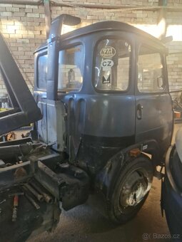 Kontejnerová avie BEZ NÁSTAVBY - 4