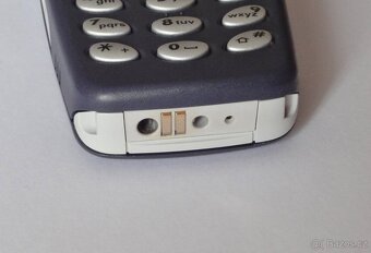 Nokia 3310 s bílým podsvícením a novou baterií - 4