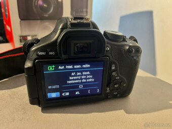 Canon EOS 600D (tělo) - 4