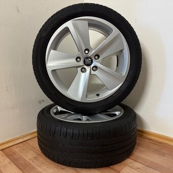 SEAT LEON FR 5x112 R17 ET51+LETNÍ 225/45R17 5mm - 4