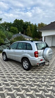 TOYOTA RAV4 2.0D4D 85kw 4x4 - 4