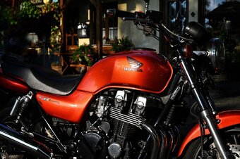 Honda CB 750 Seven Fifty - 4