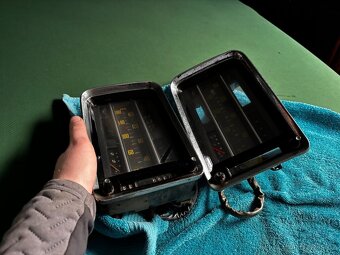 Budíky Mercedes W111 - 4