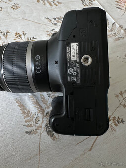 Canon EOS 550D + objektiv 18-55mm EFS IS 3.5-5.6 - 4
