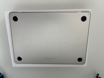 Prodám MacBook Air s čipem M2 – 16 GB RAM, 256 GB SSD - 4