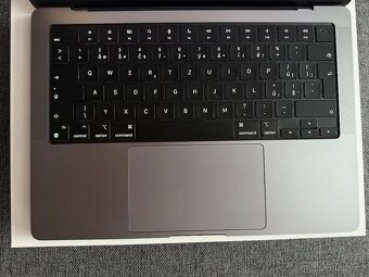 MacBook Pro 14", M2 Pro 12-Core 16GB/1TB Space Grey - 4
