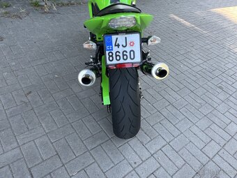 Kawasaki Z1000 - 4
