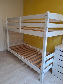 Dětský pokoj - skříně, stůl, postel - 4