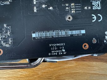 MSI GeForce GTX 1060 ARMOR 6G OCV1 - 4
