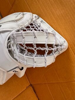 LAPAČKA CCM AXIS XF Sr - 4